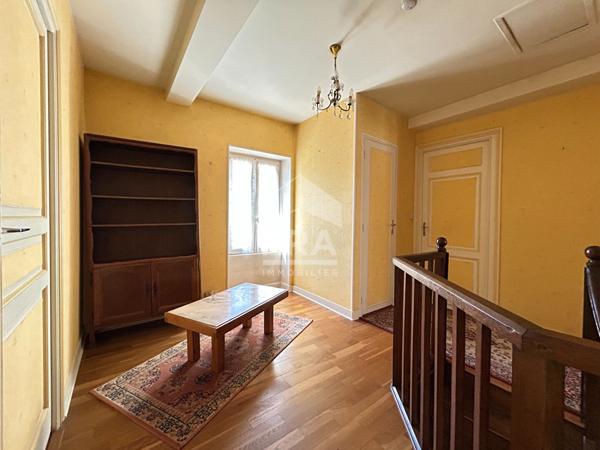 A vendre à Périgueux (24000) charmante MAISON de ville de type 5