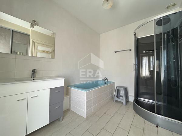 A vendre à Périgueux (24000) charmante MAISON de ville de type 5