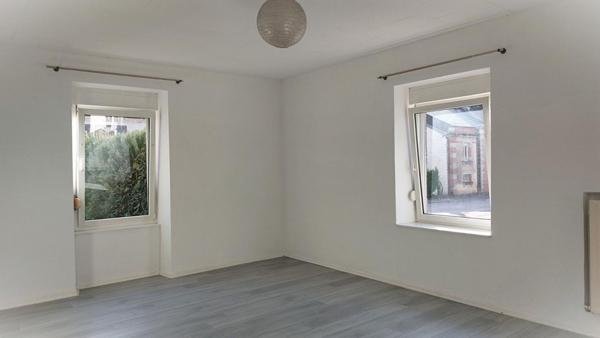 Maison Saint Loup Sur Semouse 8 pièce(s) 252 m2 jardin