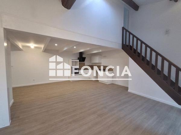 Location Appartement 4 pièces 84.85 m² - 30 RUE PAPIN Nimes 30000