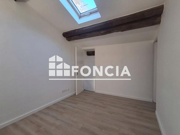Location Appartement 4 pièces 84.85 m² - 30 RUE PAPIN Nimes 30000