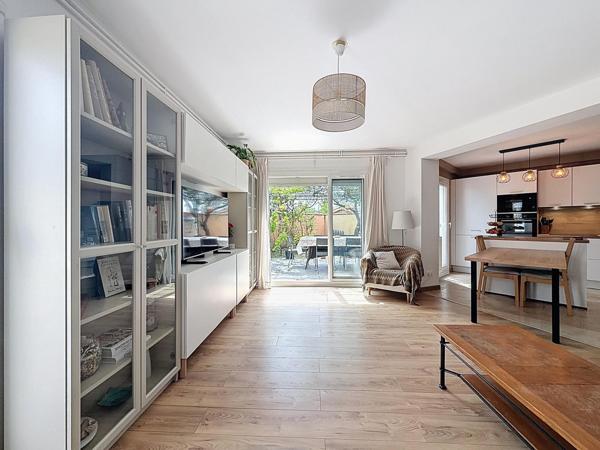 Maison T5 rénovée avec jardin et garage