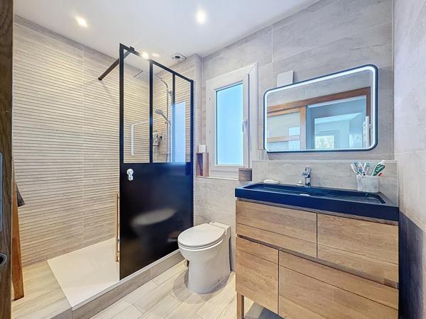 Maison T5 rénovée avec jardin et garage