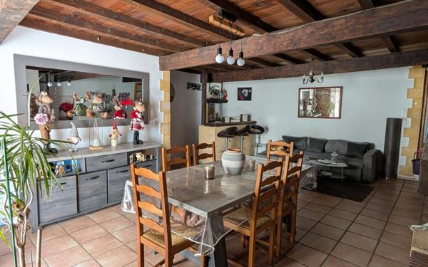 Maison à vendre    4 pièces •  Montfrin