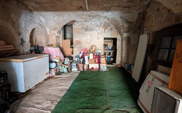 Maison à vendre    4 pièces •  Montfrin