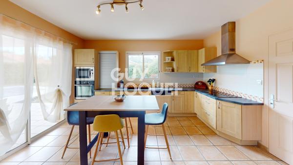 Maison à vendre de 4 pièces de 125 m² avec garage et piscine à Mimizan bourg