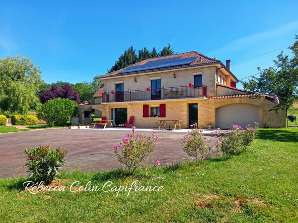 Maison et gîte avec piscine proche de MONTIGNAC (24)