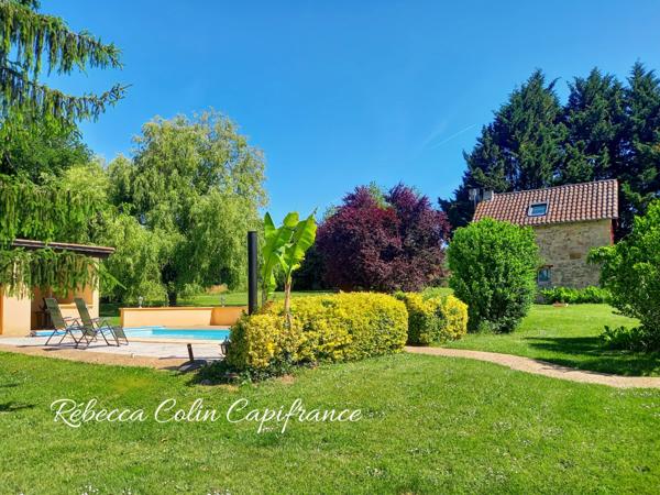 Maison et gîte avec piscine proche de MONTIGNAC (24)