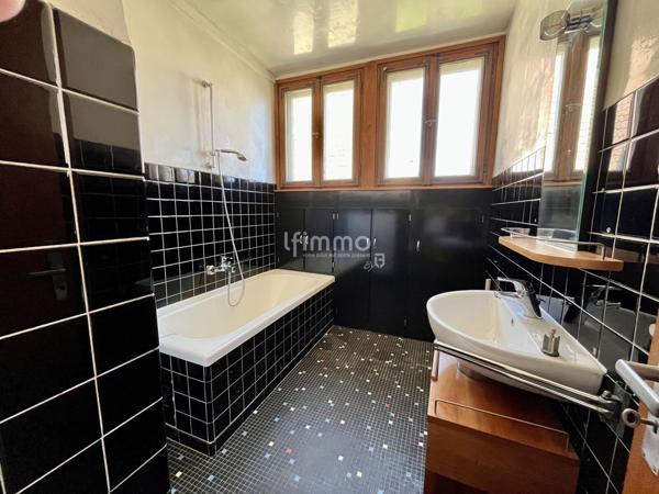 Maison 5 pièces, dépendances et verger sans vis à vis