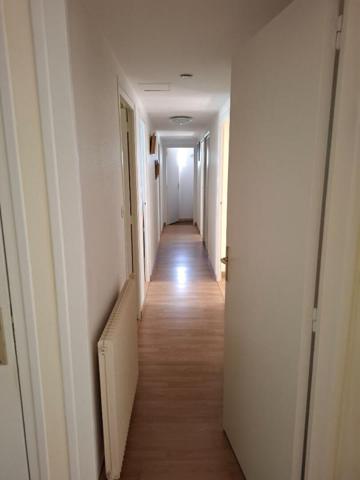 BORDEAUX CAUDÉRAN ? APPARTEMENT T5 AU DERNIER ÉTAGE DANS UNE RÉSIDENCE CONFIDENTIELLE AVEC BOX ET CAVE