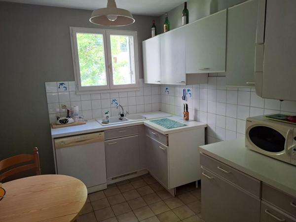 BORDEAUX CAUDÉRAN ? APPARTEMENT T5 AU DERNIER ÉTAGE DANS UNE RÉSIDENCE CONFIDENTIELLE AVEC BOX ET CAVE