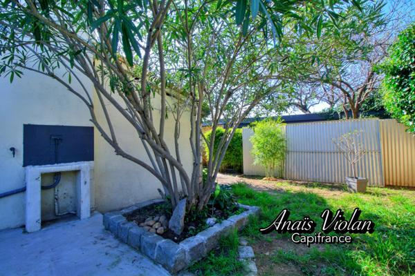 Maison familiale à vendre 7 pièces de 157 m² à SAINT MATHIEU DE TREVIERS (34)