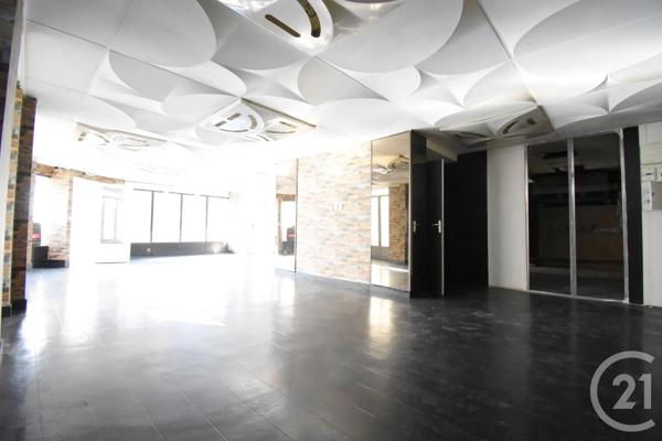 à vendre  220,62 m 2   VICHY  - 03