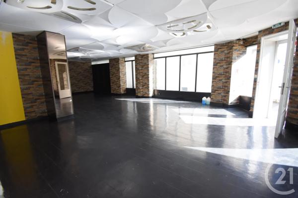 à vendre  220,62 m 2   VICHY  - 03
