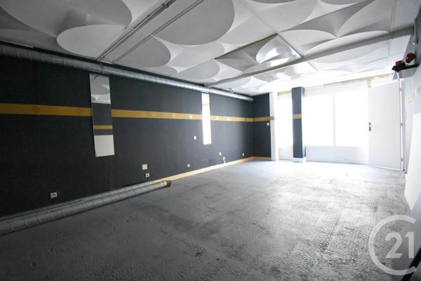 à vendre  220,62 m 2   VICHY  - 03