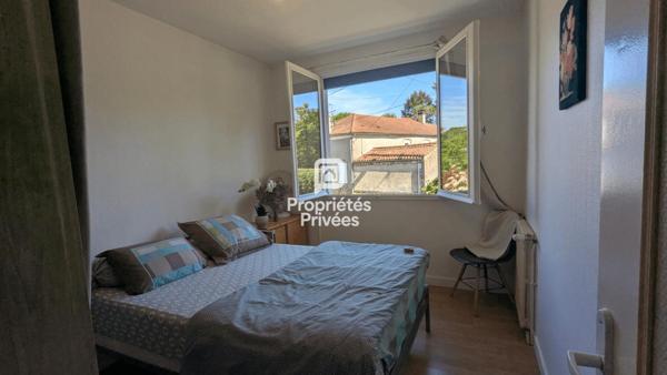 NONTRON : Maison saine (DPE D), 100 m² habitables + Garage XXL de 41 m² !