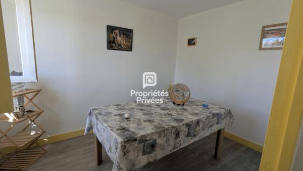 NONTRON : Maison saine (DPE D), 100 m² habitables + Garage XXL de 41 m² !