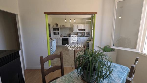 NONTRON : Maison saine (DPE D), 100 m² habitables + Garage XXL de 41 m² !