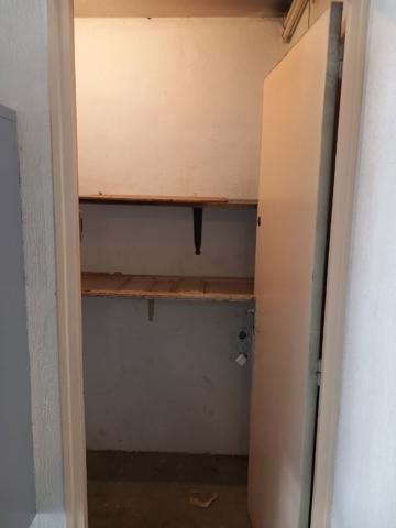 HYERES A Vendre Cave .
