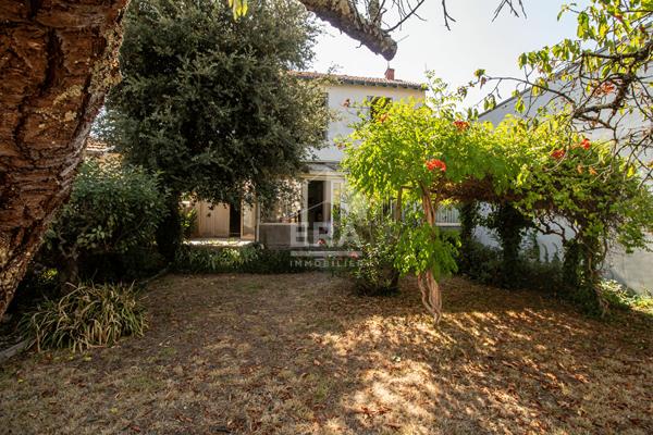 Maison familiale 126 m²  avec jardin - Lafond