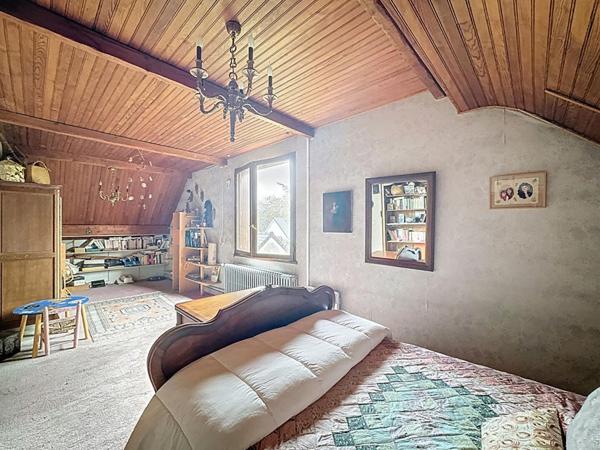 Maison familiale en impasse  Calme et nature à proximité immédiate de la coulée verte!