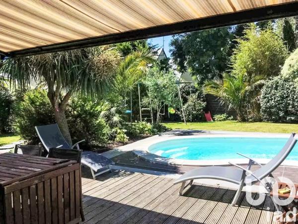 Maison traditionnelle 5 pièces de 153 m² à Cancale (35260)