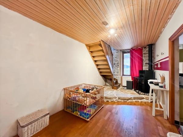 SUD BOURGOGNE | MAISON ATYPIQUE 7 PIÈCES | CARACTÈRE & VOLUMES | PROCHE CLUNY - 166 m² - 540 m²