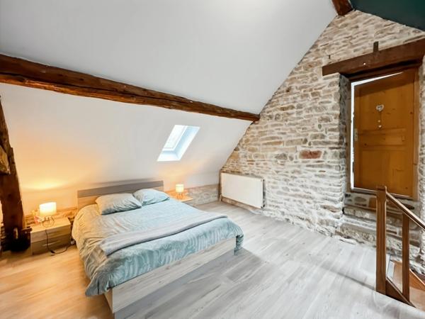 SUD BOURGOGNE | MAISON ATYPIQUE 7 PIÈCES | CARACTÈRE & VOLUMES | PROCHE CLUNY - 166 m² - 540 m²