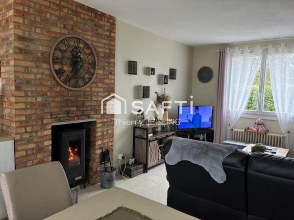 Maison traditionnelle avec 3 chambres et appartement indépendant au RDC sur terrain de 1200 m2