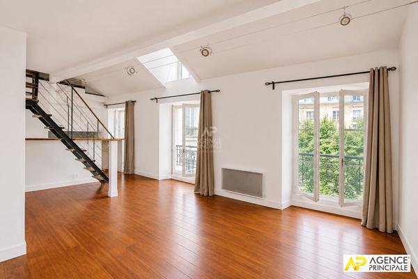 Versailles Saint-Louis Appatement 3 pièces 74.98 m² au sol situé au 2ème étage 435 000 € **  - Référence  28338