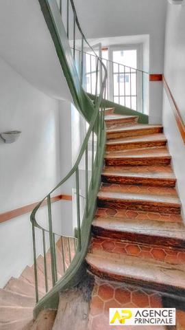 Versailles Saint-Louis Appatement 3 pièces 74.98 m² au sol situé au 2ème étage 435 000 € **  - Référence  28338