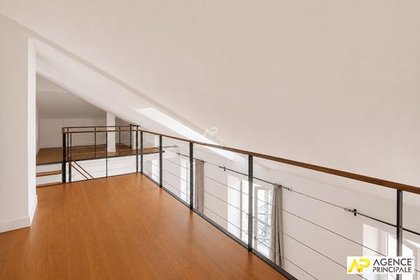 Versailles Saint-Louis Appatement 3 pièces 74.98 m² au sol situé au 2ème étage 435 000 € **  - Référence  28338