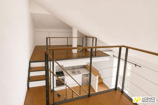 Versailles Saint-Louis Appatement 3 pièces 74.98 m² au sol situé au 2ème étage 435 000 € **  - Référence  28338