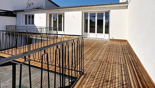A louer à Aurillac, maison 6 pièces d'une surface de 195 m² avec garage et terrasse.