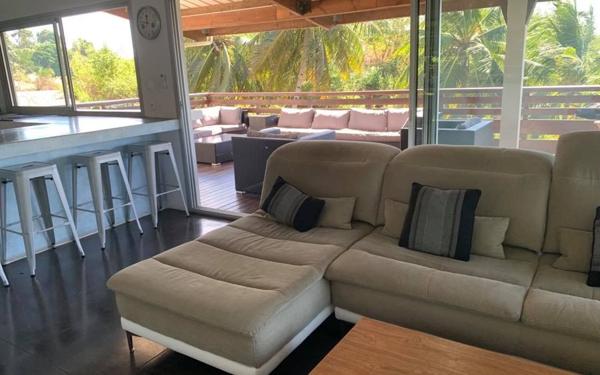 Maison à louer    4 pièces •  Koungou