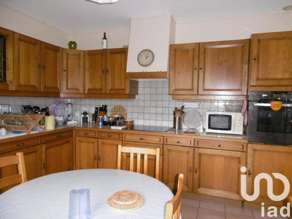 Maison traditionnelle 6 pièces de 130 m² à Le Dorat (87210)