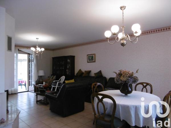 Maison traditionnelle 6 pièces de 130 m² à Le Dorat (87210)