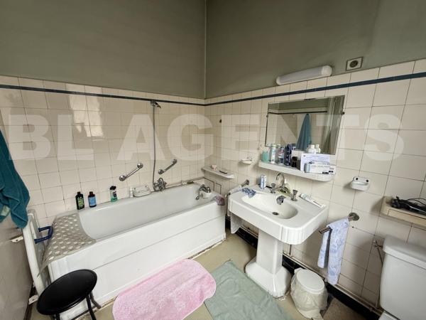 MAZAMET ANCIENNE USINE AVEC APPARTEMENT IDEAL LOFT