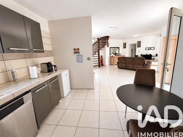 Maison à vendre 5 pièces 205 m² Saint-Joseph