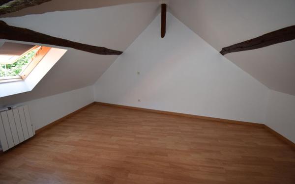 Appartement à louer    4 pièces • 52,71 m2 Saint-Prix