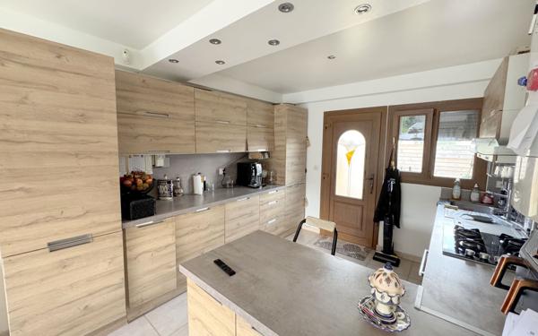 Maison à vendre    5 pièces •  Drancy