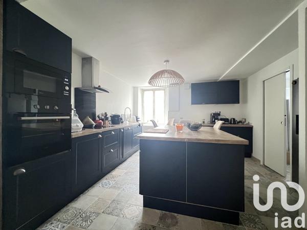 Maison de ville 6 pièces de 124 m² à Cérans-Foulletourte (72330)