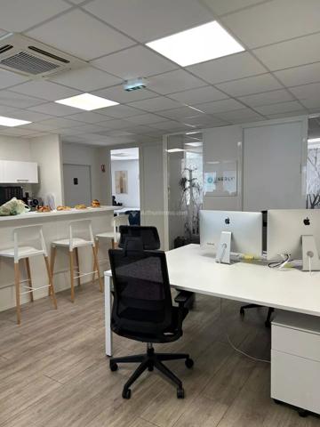 Location                                                      Bureau
                        
                     4 pièces                      100 m2                     à Villeurbanne
