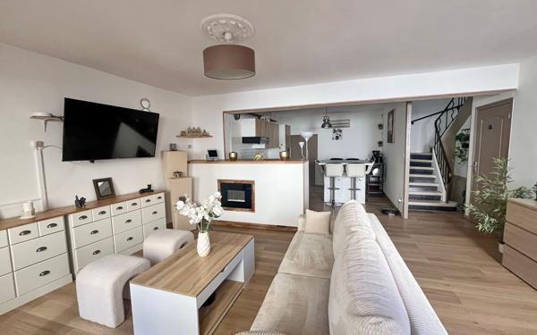 Maison à vendre    6 pièces •  Bessan