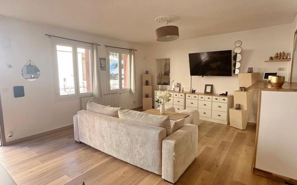 Maison à vendre    6 pièces •  Bessan