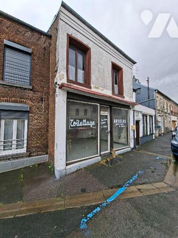 A VENDRE à LOUVROIL Maison à usage mixte, sur axe passant, comprenant :
au rez-de-chaussée : l...