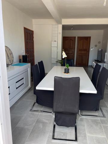 APPARTEMENT T2 MEUBLE SAISONNIER 45M2 1200€ CH COMPR BADUEL CAYENNE