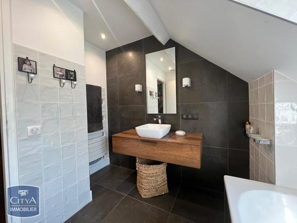 Appartement à louer 4 pièces 83.74m²