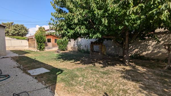 Entraigues-sur-la-Sorgue (84320) Charmante maison à Entraigues-sur-la-Sorgue