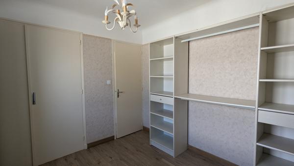 Entraigues-sur-la-Sorgue (84320) Charmante maison à Entraigues-sur-la-Sorgue